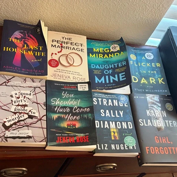 Collection of Mystery and Thriller Novels - Picture 1 of 1